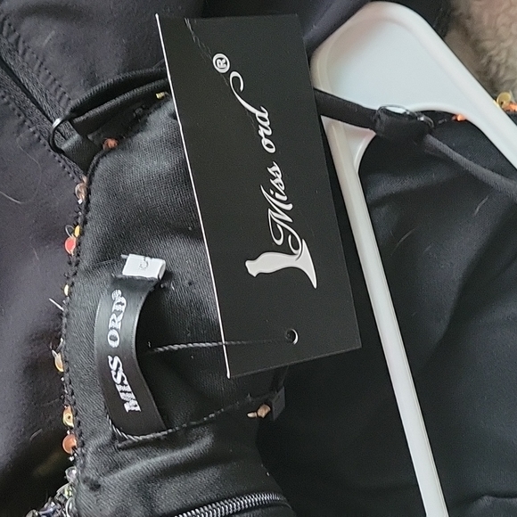 Black sequin prom dress - Picture 4 of 4